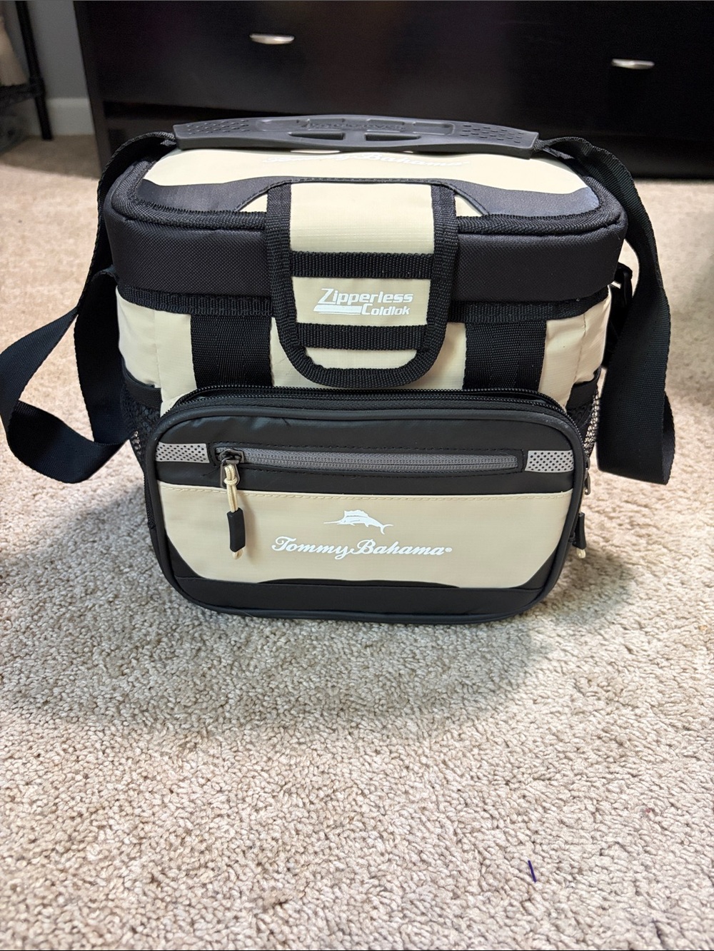 Tommy Bahama Cooler / Lunchbox Tan Black